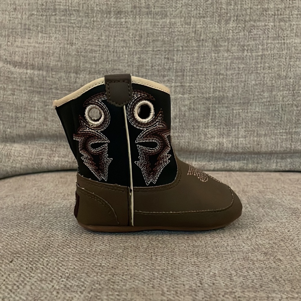 Twister 🌪️ infant cowboy boots
